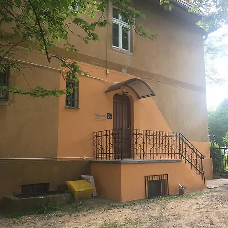 아파트 Art House Plus *